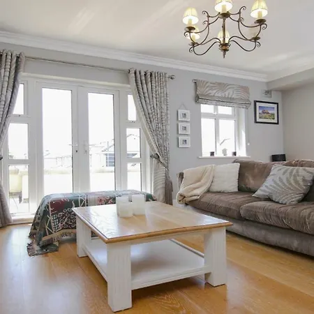 Salthill Townhouse With Parking * Galway