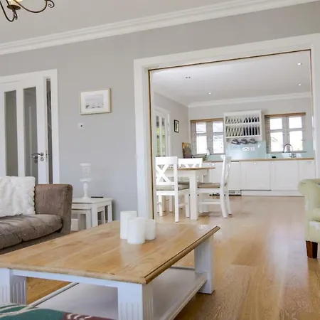 Nyaraló Salthill Townhouse With Parking Galway