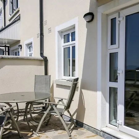 Salthill Townhouse With Parking *