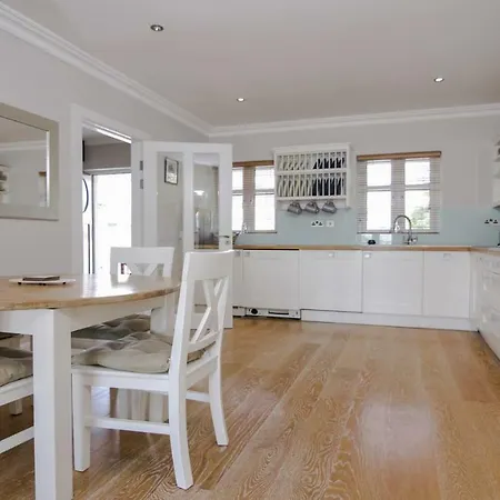 Salthill Townhouse With Parking Galway