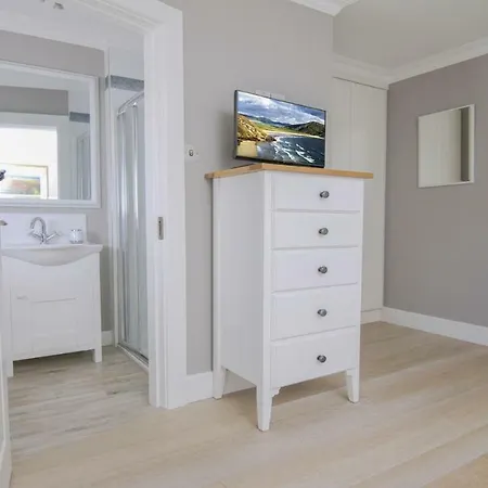 Nyaraló Salthill Townhouse With Parking Galway