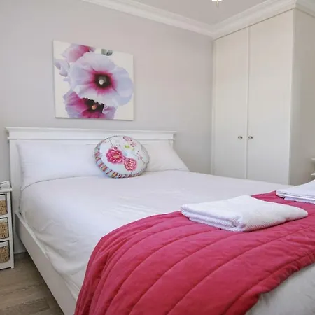 Salthill Townhouse With Parking